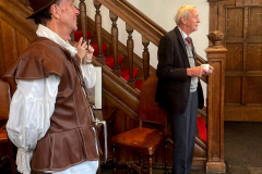 TVE-secretaris-Jan-Siebenga-bij-de-ontvangst-in-Raadhuis