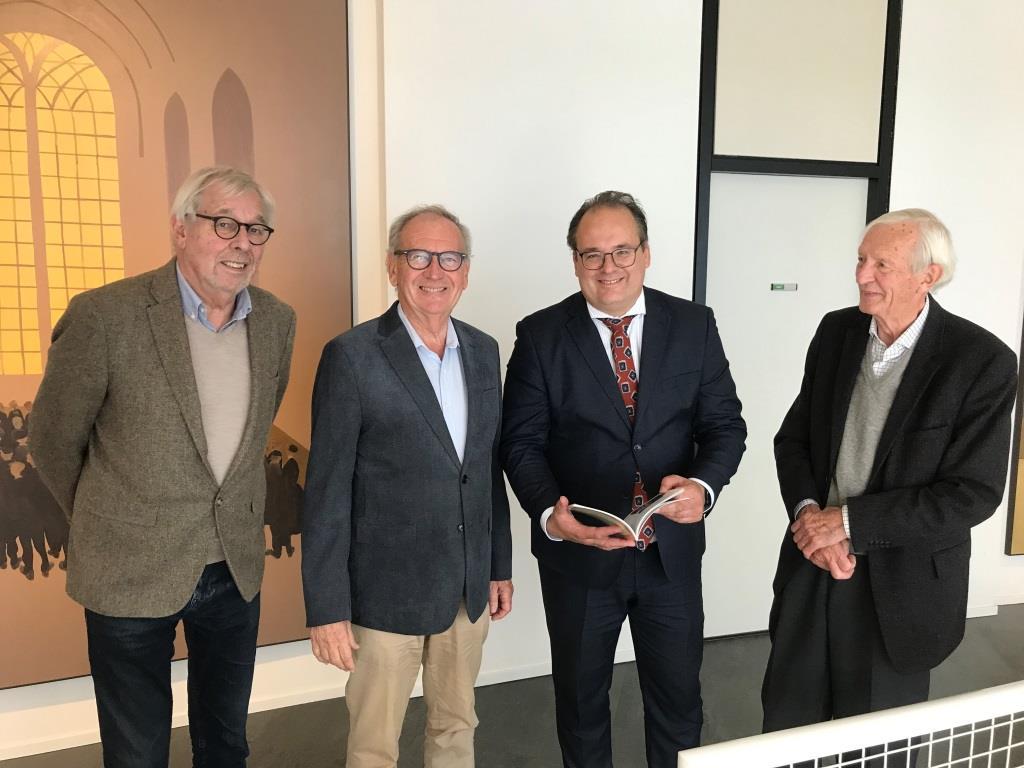 Aanbieding themanummer burgemeester Huizen 3